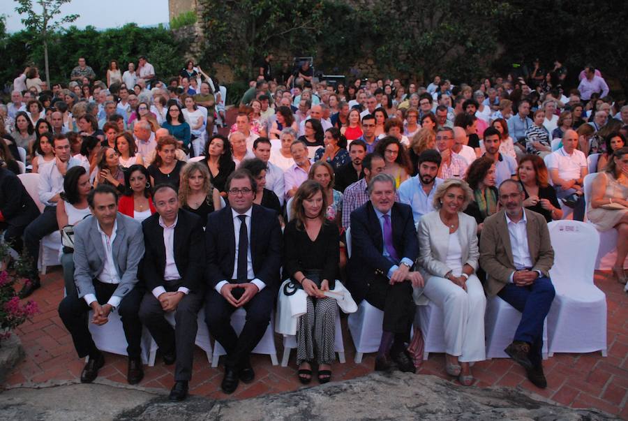 El ministro de Cultura presenció el concierto de Ainhoa Arteta, que estuvo lleno 