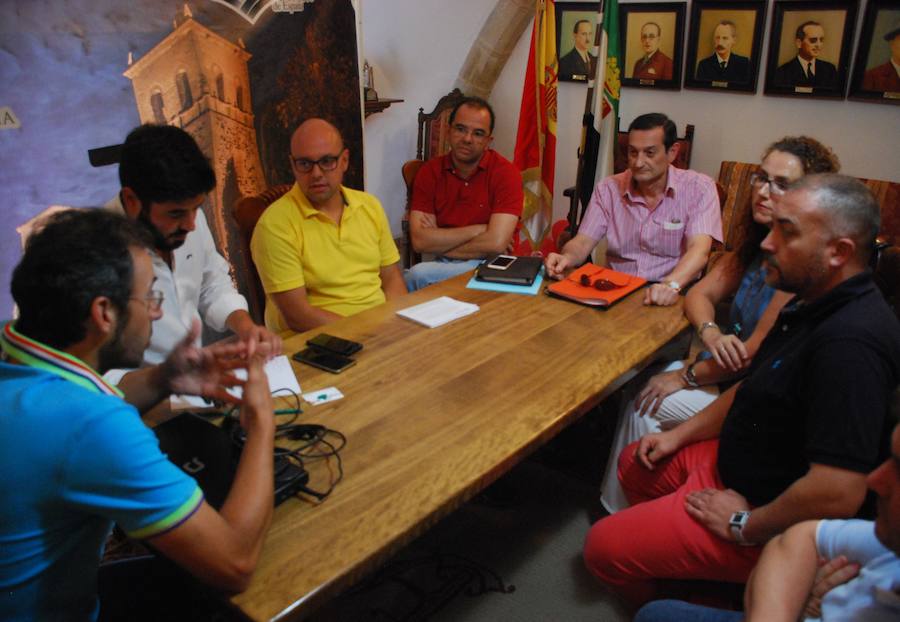 Habrá una mesa de trabajo para revisar la ordenanza relacionada con la cartelería