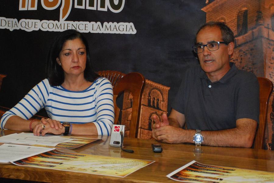 La concejala delgada, Consuelo Soriano, junto al director, Juan Francisco Mateos