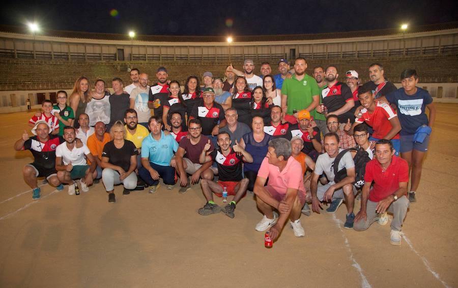 Partiicpantesa del torneo de petanca. Cedida