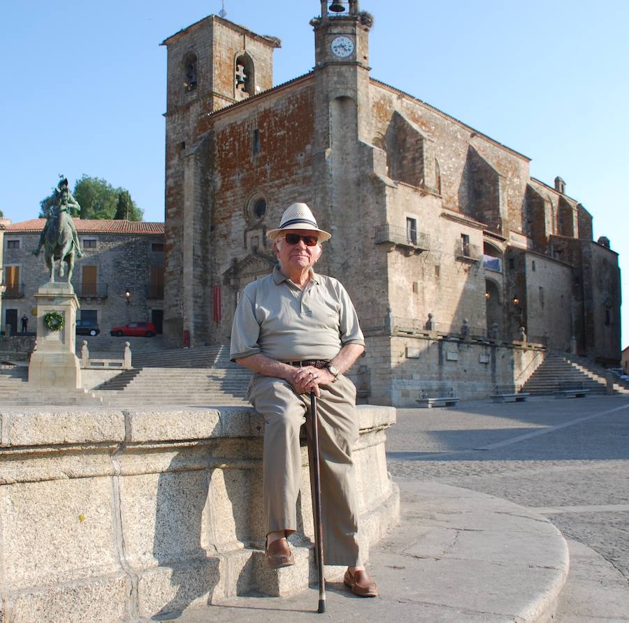 Paco Molina, en la plaza Mayor. 