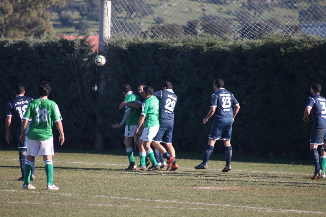 Imágenes del encuentro de semifinales de la Copa Luiqui de Veteranos disputado en el Municipal de San Roque y que terminó 1-3 (30-12-2018)