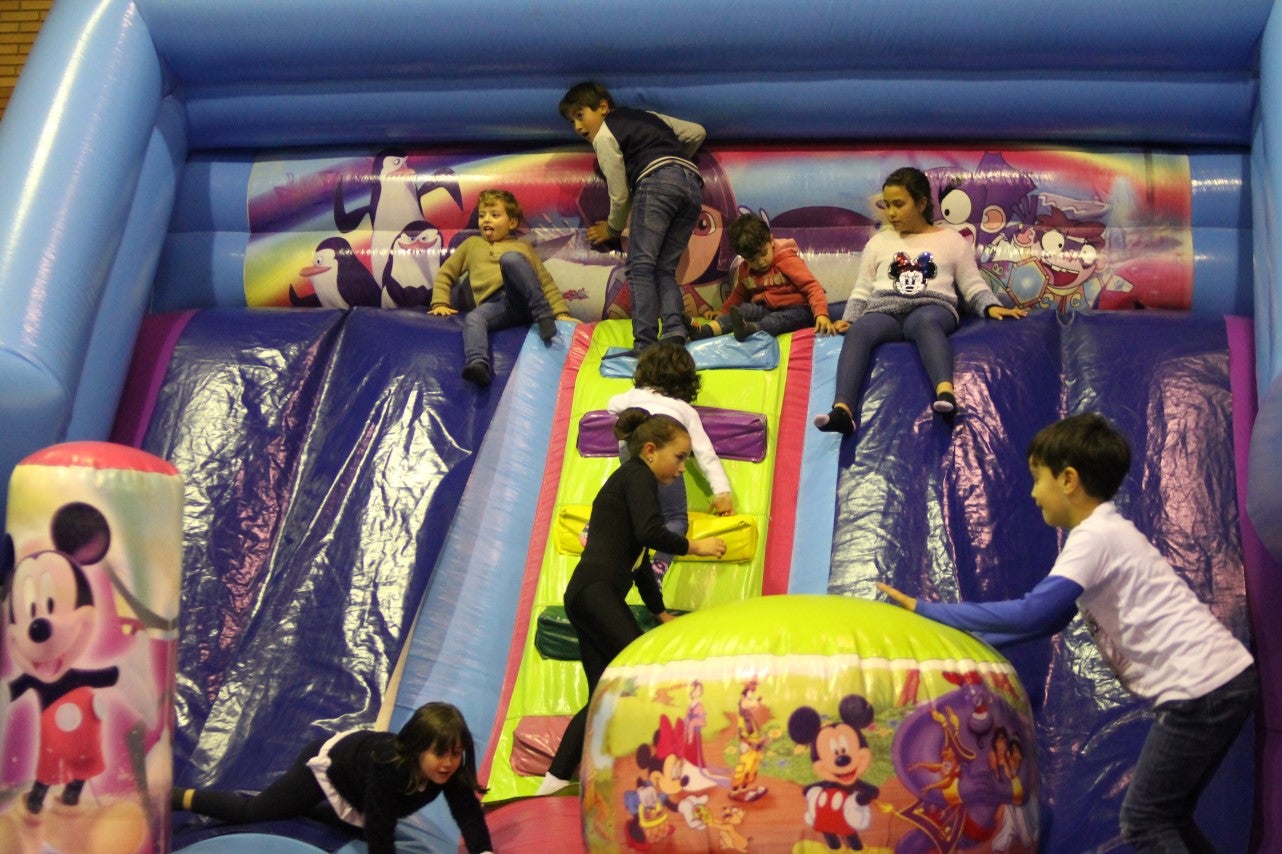 Algunas imágenes de la quinta edición de Valverdilandia celebrada en el pabellón polideportivo de Valverde de Leganés (29-12-2018)