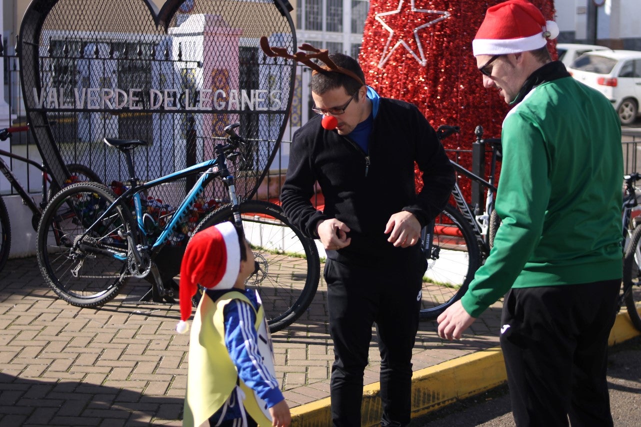 Algnas imágenes de la tercera edición de la San Silvestre Solidaria 2018, celebrada en Valverde de Leganés (30-12-2018)