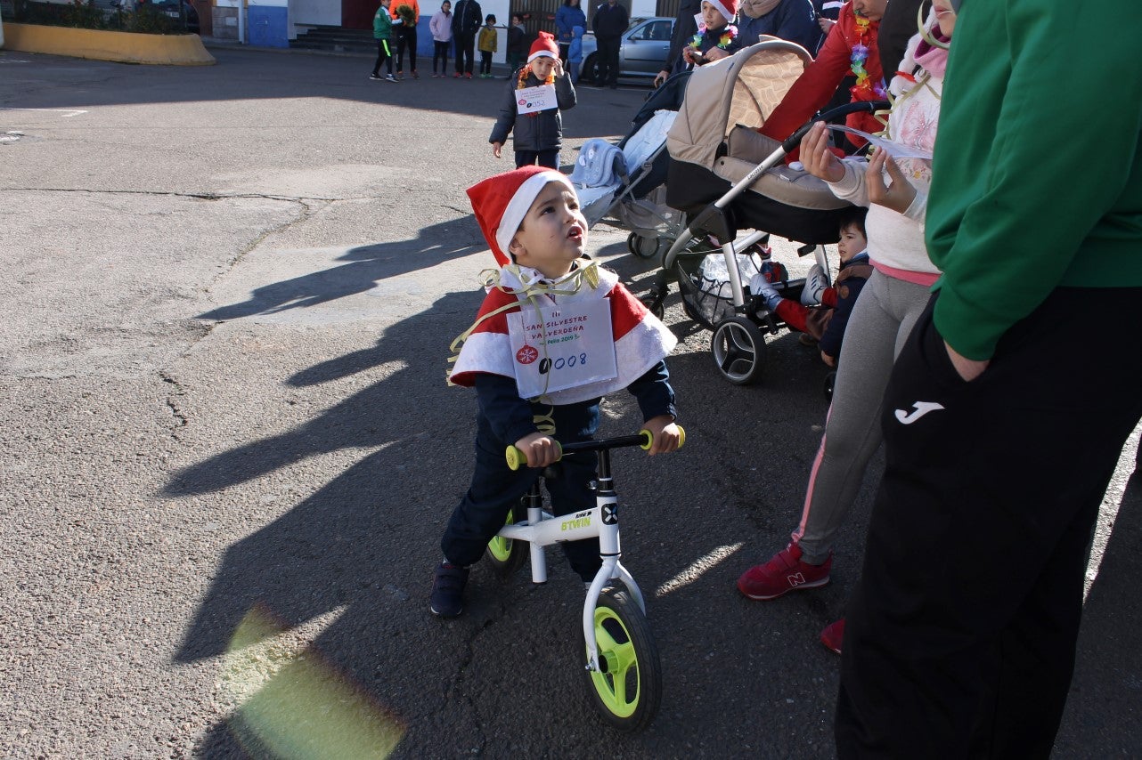 Algnas imágenes de la tercera edición de la San Silvestre Solidaria 2018, celebrada en Valverde de Leganés (30-12-2018)