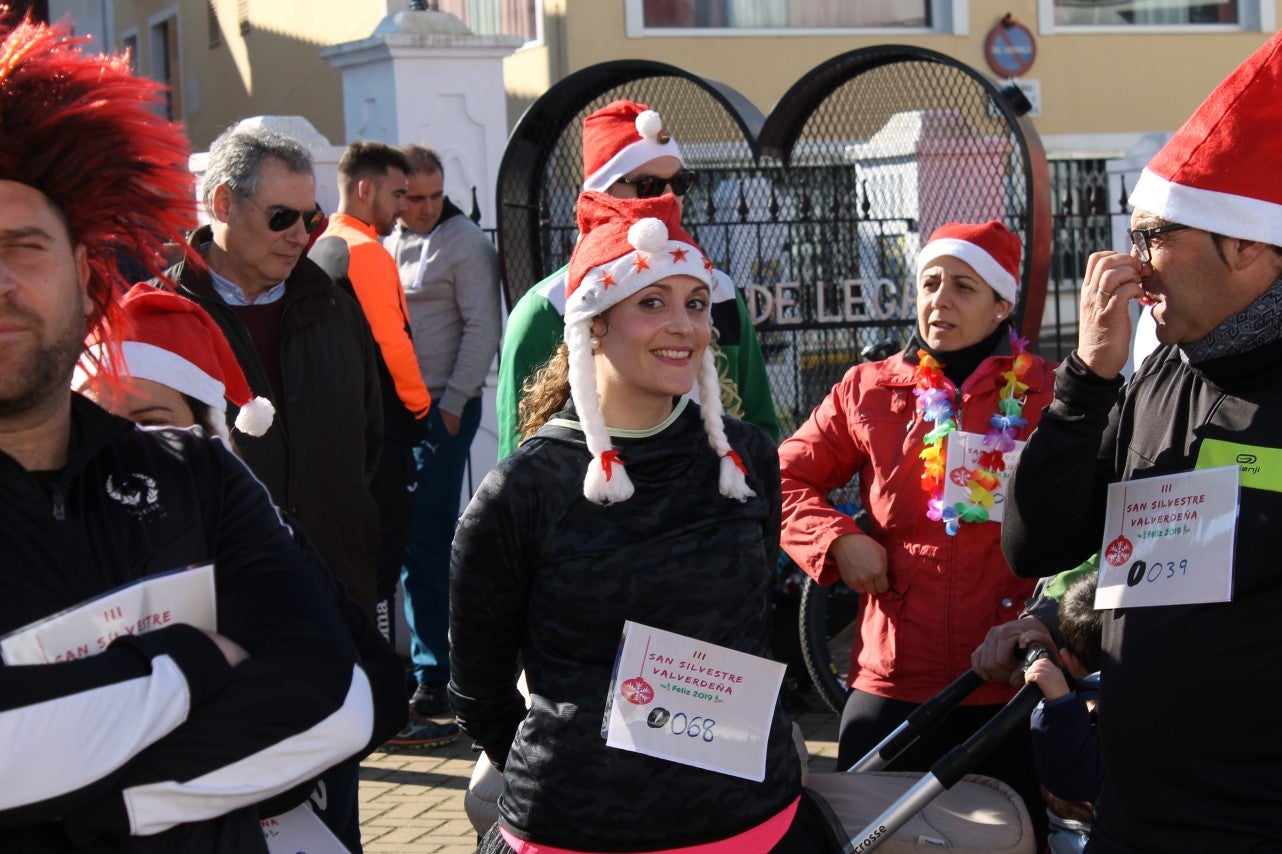 Algnas imágenes de la tercera edición de la San Silvestre Solidaria 2018, celebrada en Valverde de Leganés (30-12-2018)