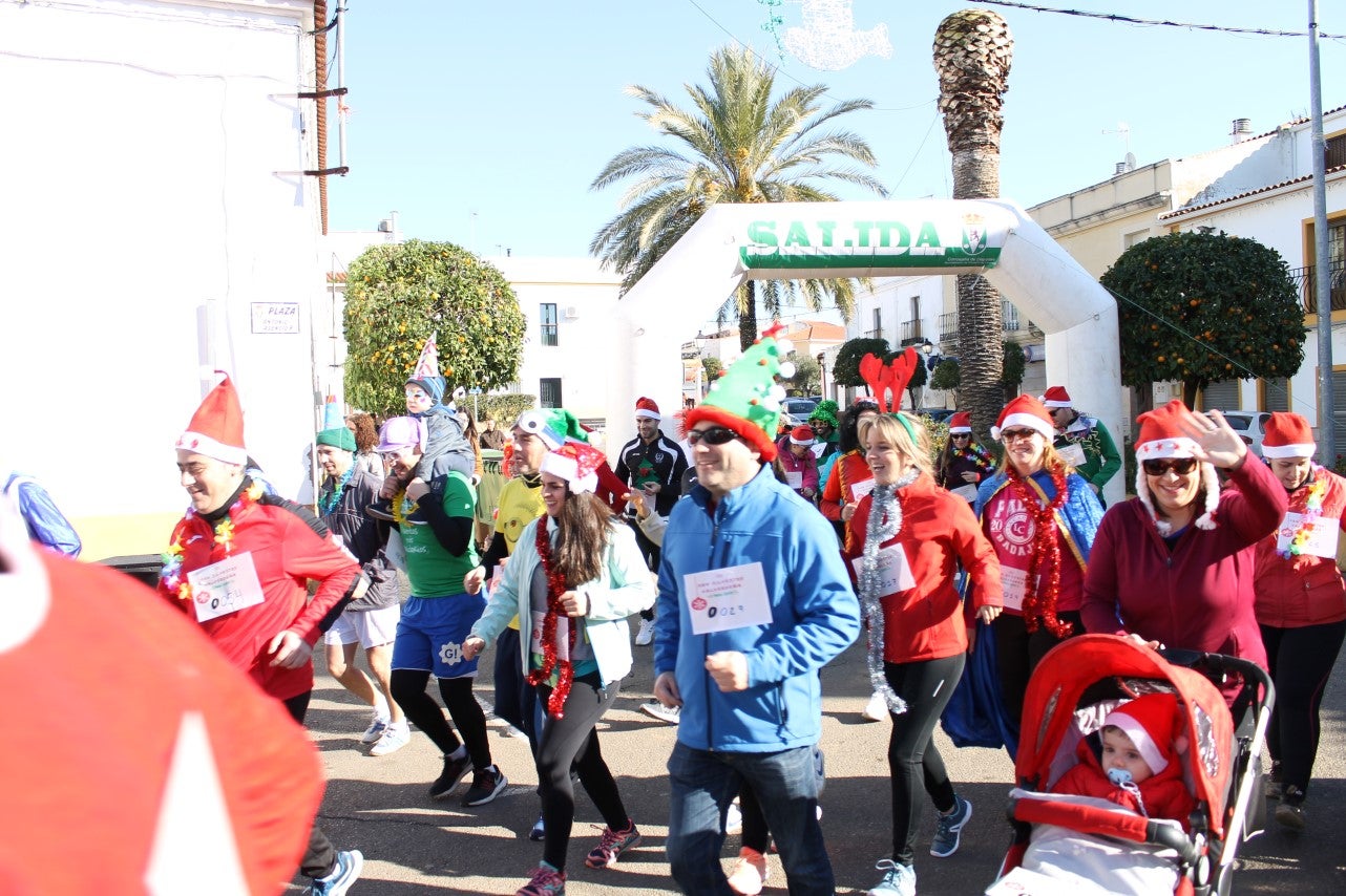 Algnas imágenes de la tercera edición de la San Silvestre Solidaria 2018, celebrada en Valverde de Leganés (30-12-2018)