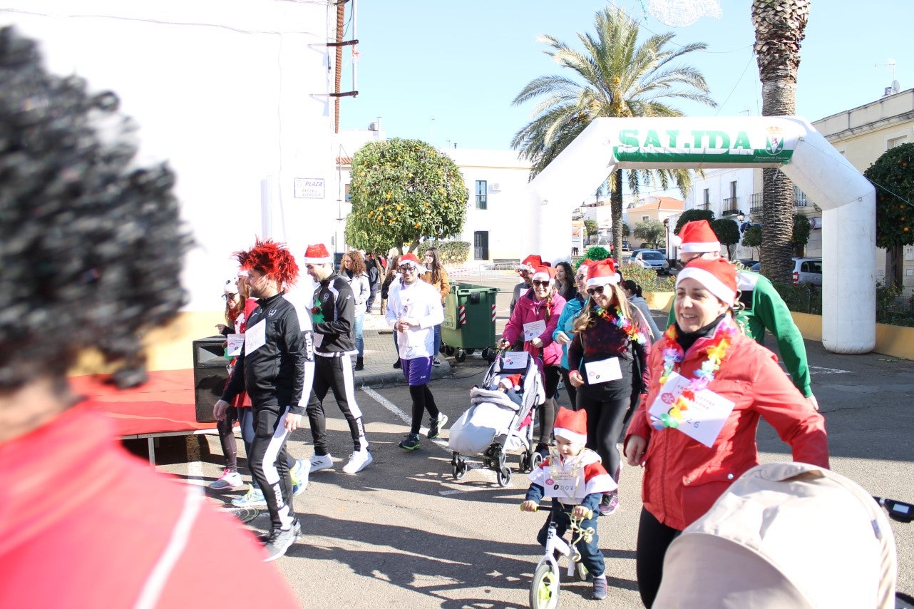 Algnas imágenes de la tercera edición de la San Silvestre Solidaria 2018, celebrada en Valverde de Leganés (30-12-2018)