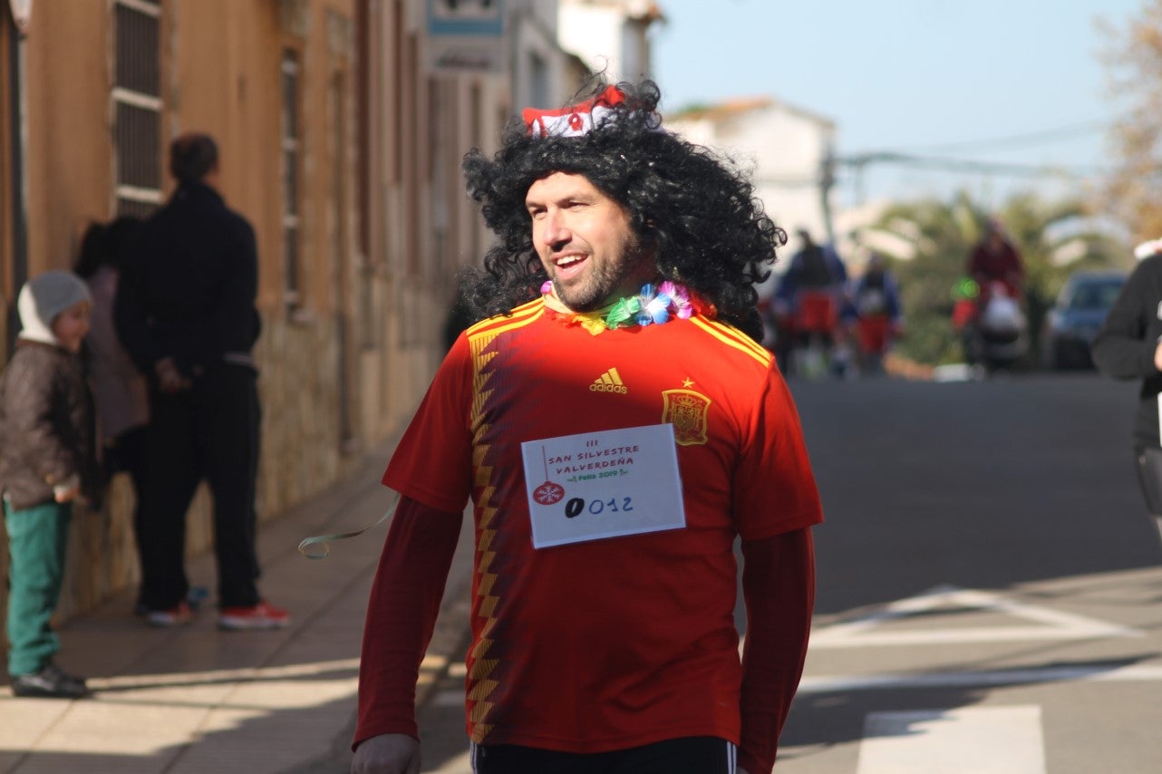 Algunas imágenes de la tercera edición de la San Silvestre Solidaria 2018, celebrada en Valverde de Leganés (30-12-2018)