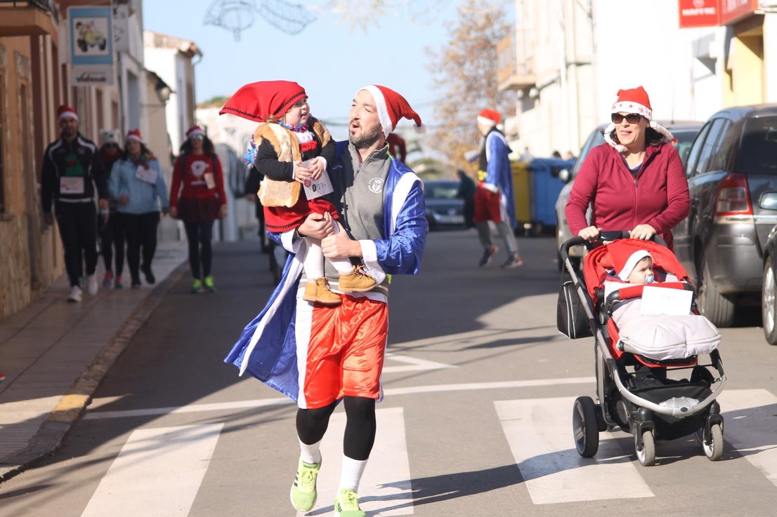 Algunas imágenes de la tercera edición de la San Silvestre Solidaria 2018, celebrada en Valverde de Leganés (30-12-2018)