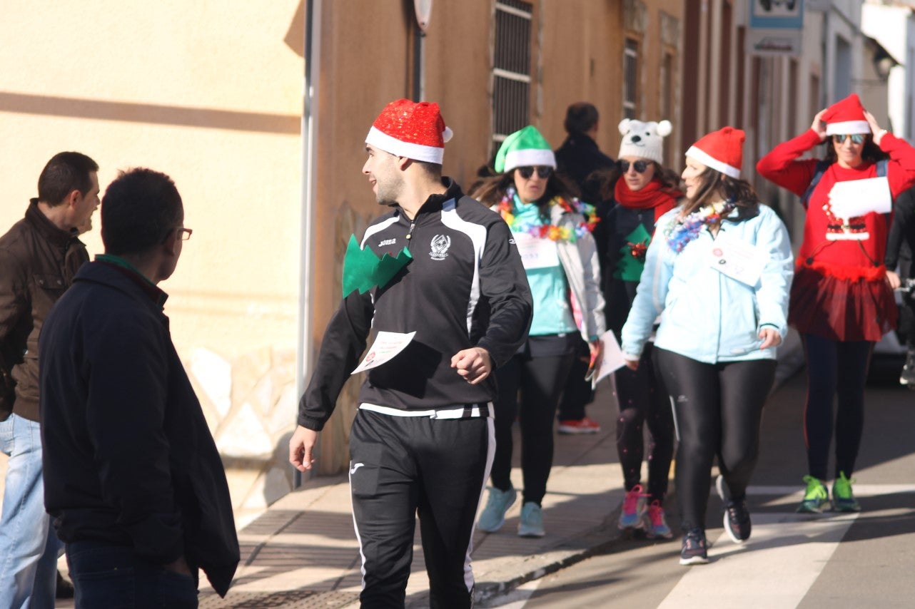Algunas imágenes de la tercera edición de la San Silvestre Solidaria 2018, celebrada en Valverde de Leganés (30-12-2018)