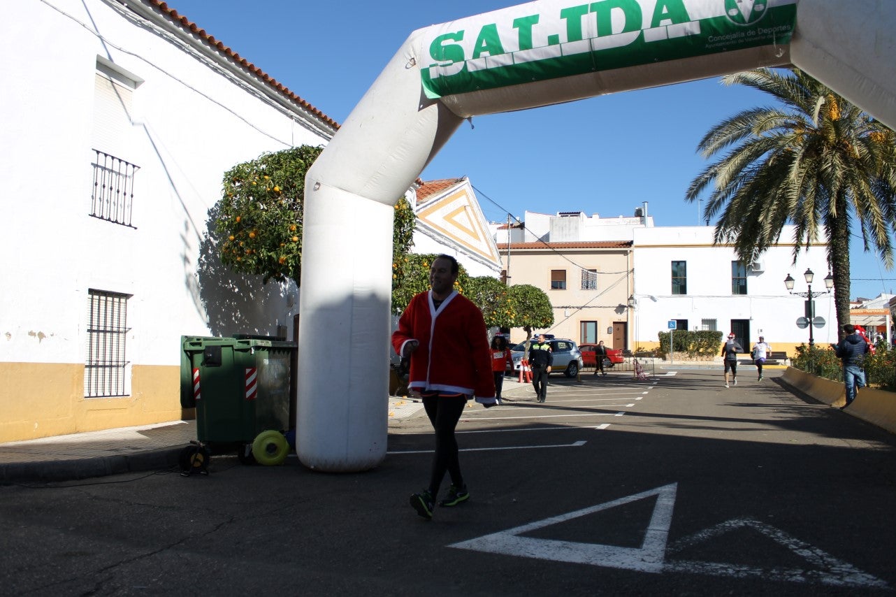 Algunas imágenes de la tercera edición de la San Silvestre Solidaria 2018, celebrada en Valverde de Leganés (30-12-2018)