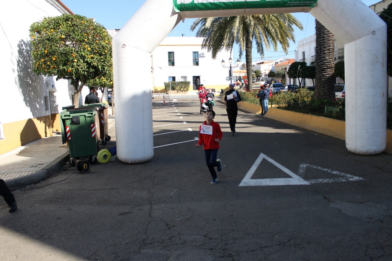 Algunas imágenes de la tercera edición de la San Silvestre Solidaria 2018, celebrada en Valverde de Leganés (30-12-2018)