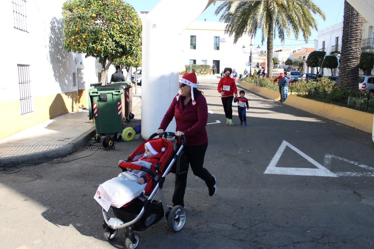 Algunas imágenes de la tercera edición de la San Silvestre Solidaria 2018, celebrada en Valverde de Leganés (30-12-2018)