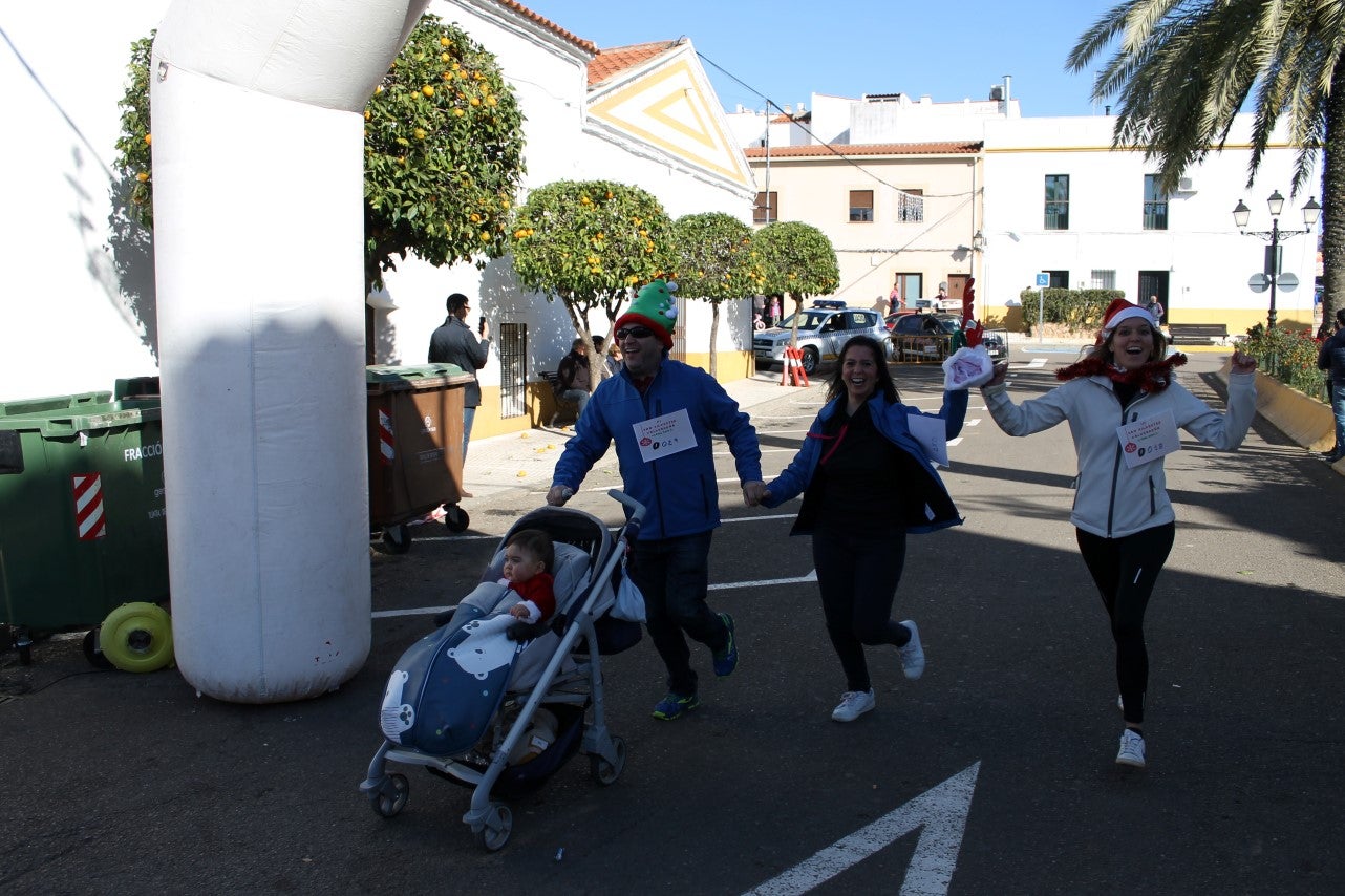 Algunas imágenes de la tercera edición de la San Silvestre Solidaria 2018, celebrada en Valverde de Leganés (30-12-2018)