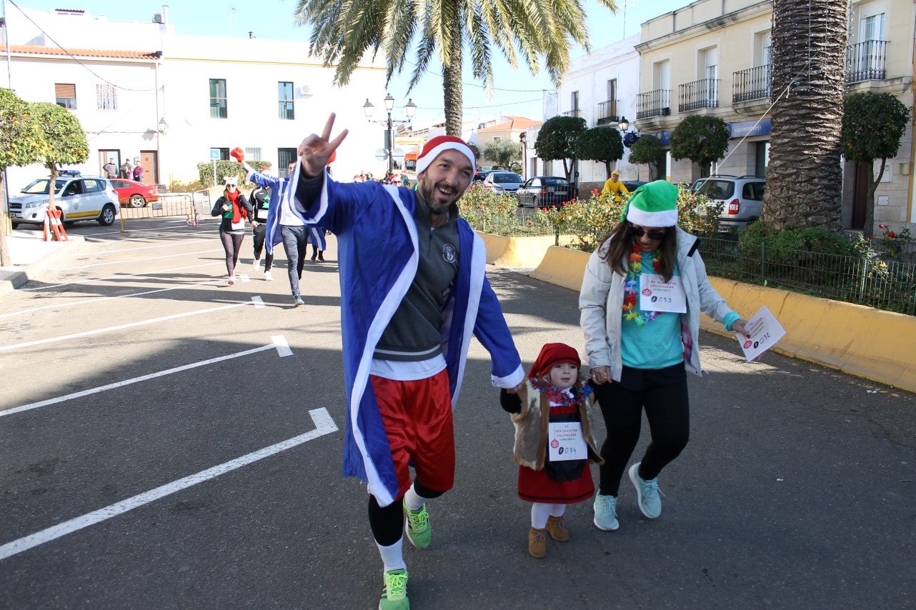 Algunas imágenes de la tercera edición de la San Silvestre Solidaria 2018, celebrada en Valverde de Leganés (30-12-2018)