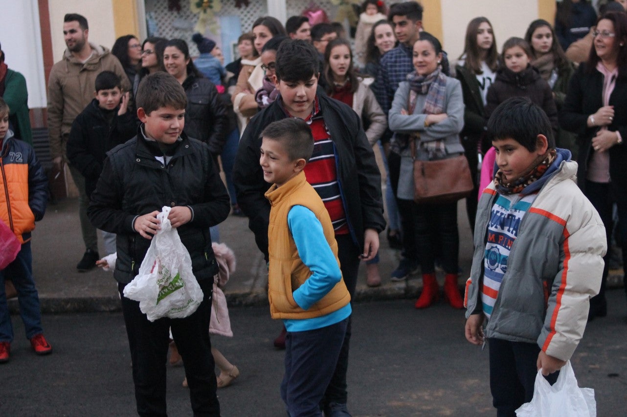 Imágenes de la cabalgata de Los Reyes Magos de Oriente en Valverde de Leganés (05-01-2019)