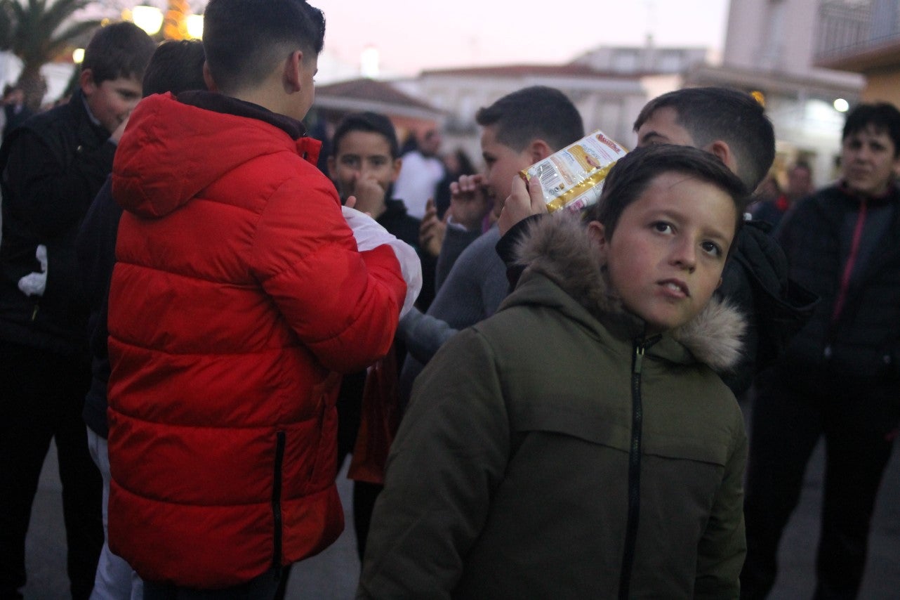Imágenes de la cabalgata de Los Reyes Magos de Oriente en Valverde de Leganés (05-01-2019)