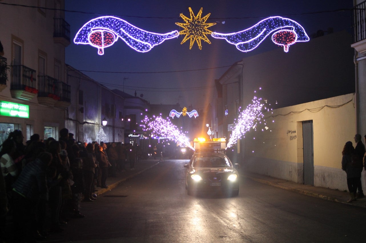 Imágenes de la cabalgata de Los Reyes Magos de Oriente en Valverde de Leganés (05-01-2019)
