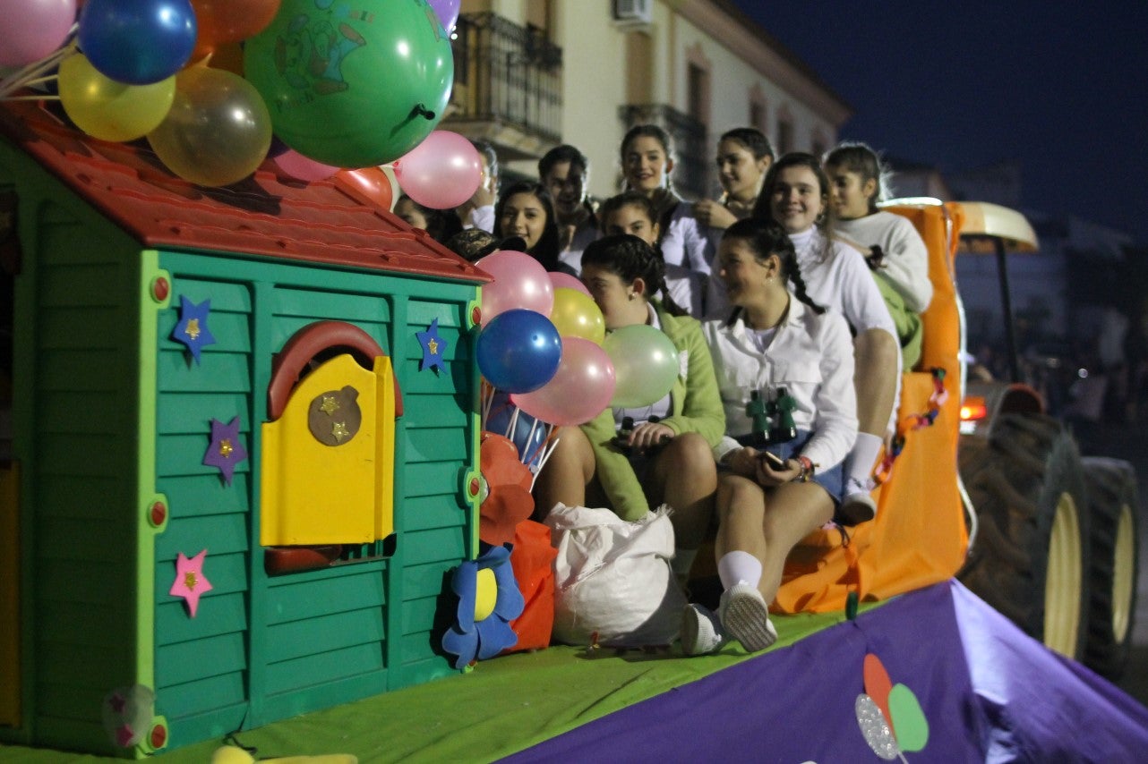Imágenes de la cabalgata de Los Reyes Magos de Oriente en Valverde de Leganés (05-01-2019)