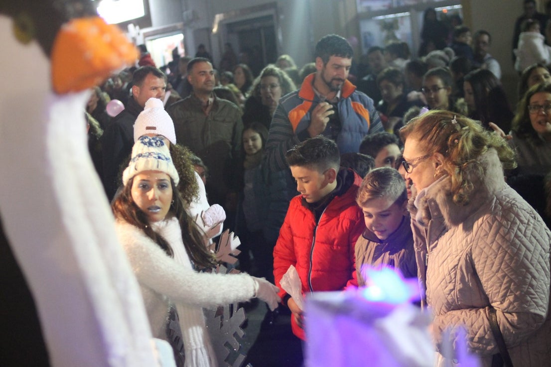Algunas imágenes de la cabalgata de Los Reyes Magos de Oriente en Valverde de Leganés (05-01-2019)