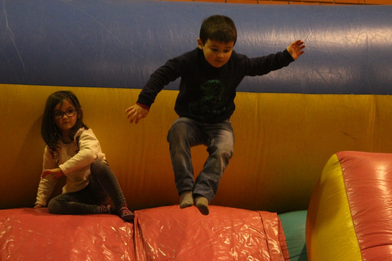 Algunas imágenes de la cabalgata de Los Reyes Magos de Oriente en Valverde de Leganés (05-01-2019)