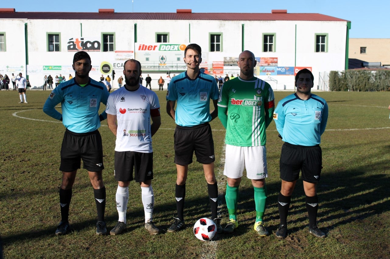 Imágenes del encuentro de la 21ª jornada de liga de Tercera División disputado en el Municipal de San Roque y que acabó 0-2 (20-01-2019)
