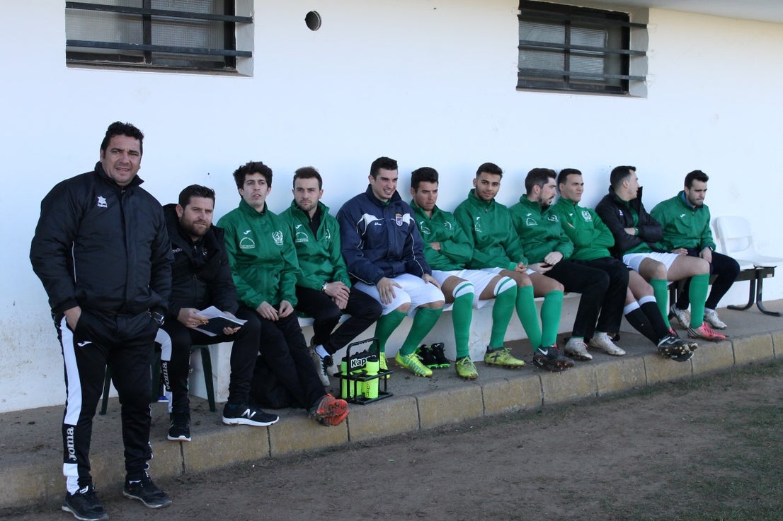 Imágenes del encuentro de la 21ª jornada de liga de Tercera División disputado en el Municipal de San Roque y que acabó 0-2 (20-01-2019)