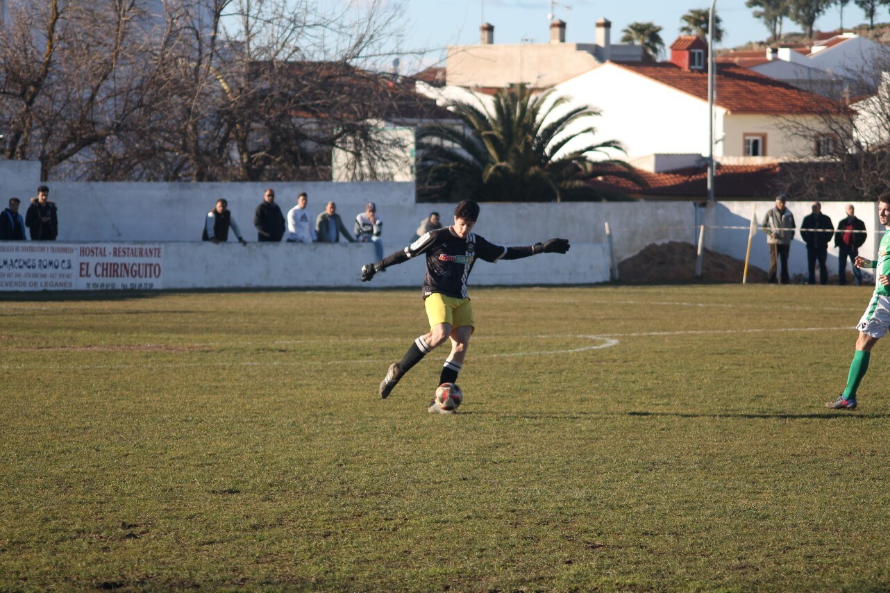 Imágenes del encuentro de la 21ª jornada de liga de Tercera División disputado en el Municipal de San Roque y que acabó 0-2 (20-01-2019)