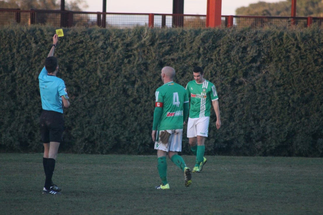 Imágenes del encuentro de la 21ª jornada de liga de Tercera División disputado en el Municipal de San Roque y que acabó 0-2 (20-01-2019)