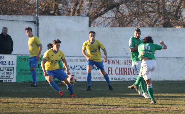 Galería. Balsera chuta para lograr el cuarto del Racing