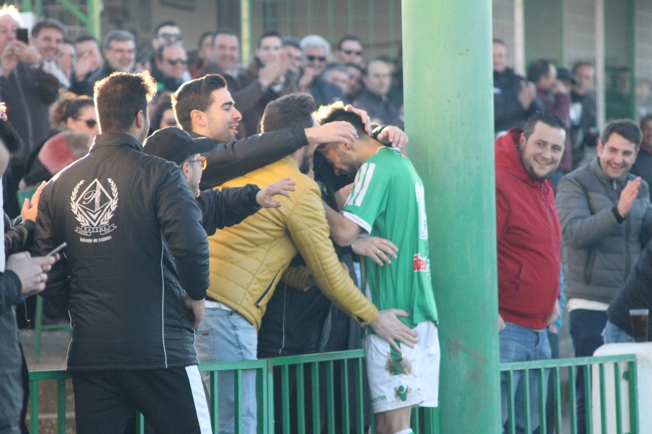 Imágenes del encuentro de la vigesimotercera jornada de liga de Tercera División, disputado en el Municipal de San Roque y que terminó 6-2 (03-02-2019)