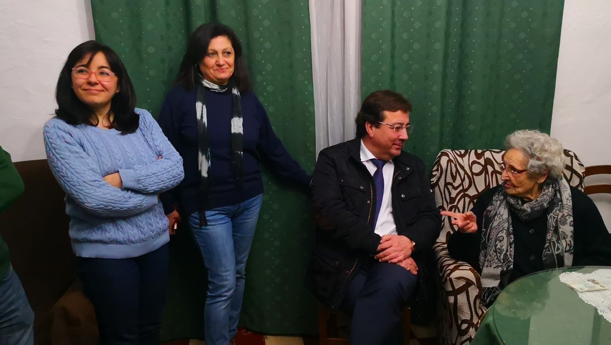 Imágenes de la presentación de la candidatura de Manolo Borrego a la alcaldía del ayuntamiento de Valverde, con la visita del presidente de la Junta, Guillermo Fernández Vara (08-02-2019)