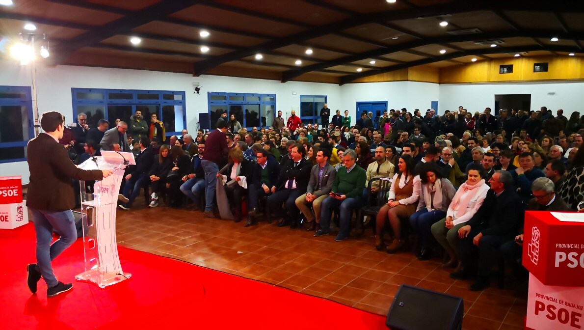 Imágenes de la presentación de la candidatura de Manolo Borrego a la alcaldía del ayuntamiento de Valverde, con la visita del presidente de la Junta, Guillermo Fernández Vara (08-02-2019)