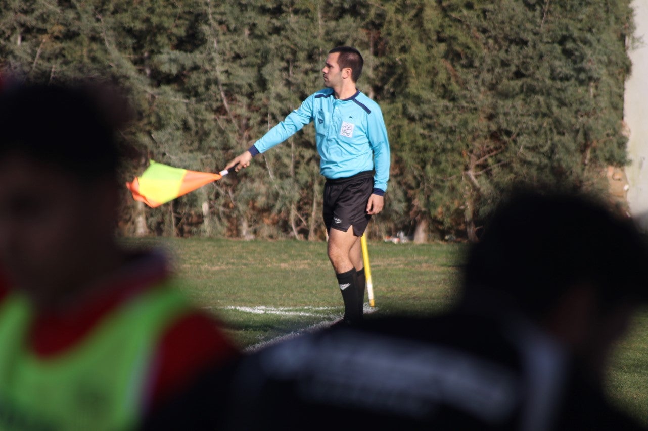 Imágenes del encuentro de la vigesimoquinta jornada de liga de Tercera División, disputado en el Municipal de San Roque, y que finalizó por 2-1 (17-02-2019)
