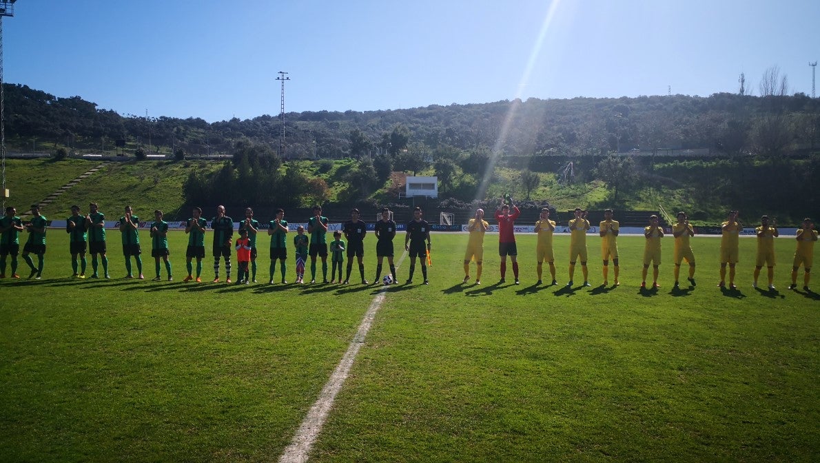 Imágenes del encuentro de la vigesimosexta joranda de liga de Tercera División, disputado en Jerez de los Caballeros y que acabó (24-22-2019)