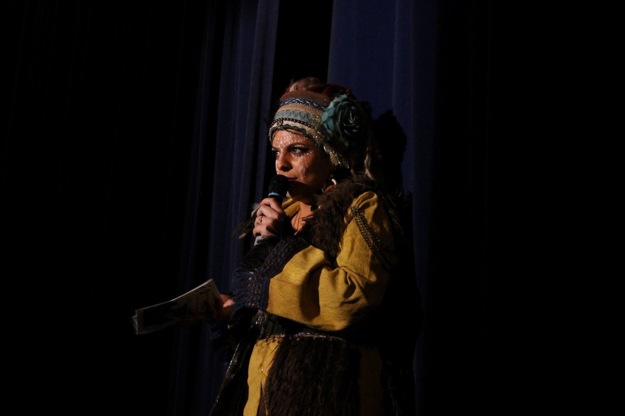 Actuación de Los Camuñas en el Concurso de Murgas del Carnaval de Valverde de Leganés 2019 (01-03-2019)