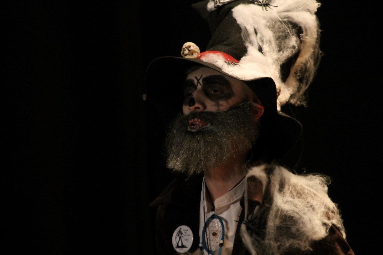 Actuación de Los Camuñas en el Concurso de Murgas del Carnaval de Valverde de Leganés 2019 (01-03-2019)