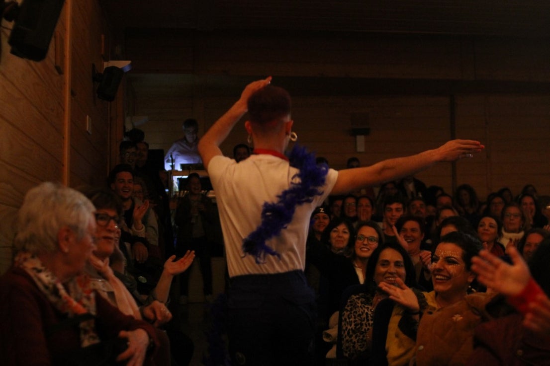 Actuación de Los Titiriteros en el Concurso de Murgas del Carnaval de Valverde de Leganés 2019 (01-03-2019)