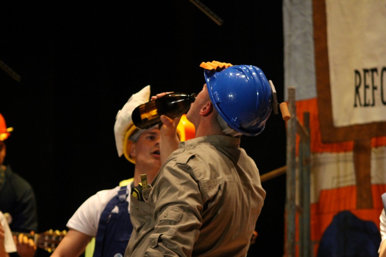 Actuación de Los Titiriteros en el Concurso de Murgas del Carnaval de Valverde de Leganés 2019 (01-03-2019)