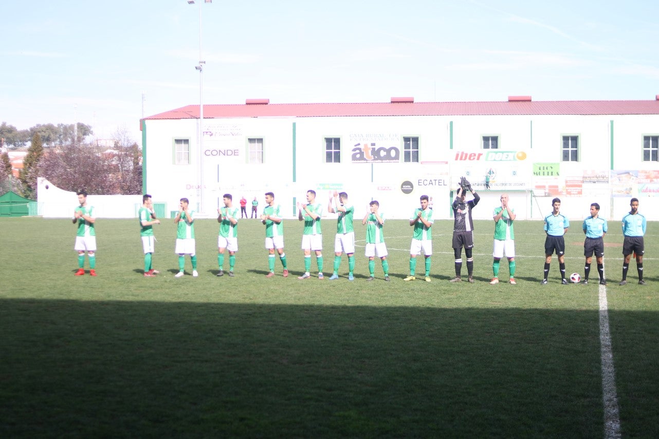 Imágenes del encuentro correspondiente a la vigesimoséptima jornada de liga de Tercera División disputado en el Municipal de San Roque, que acabó 3-2 (03-03-2019)