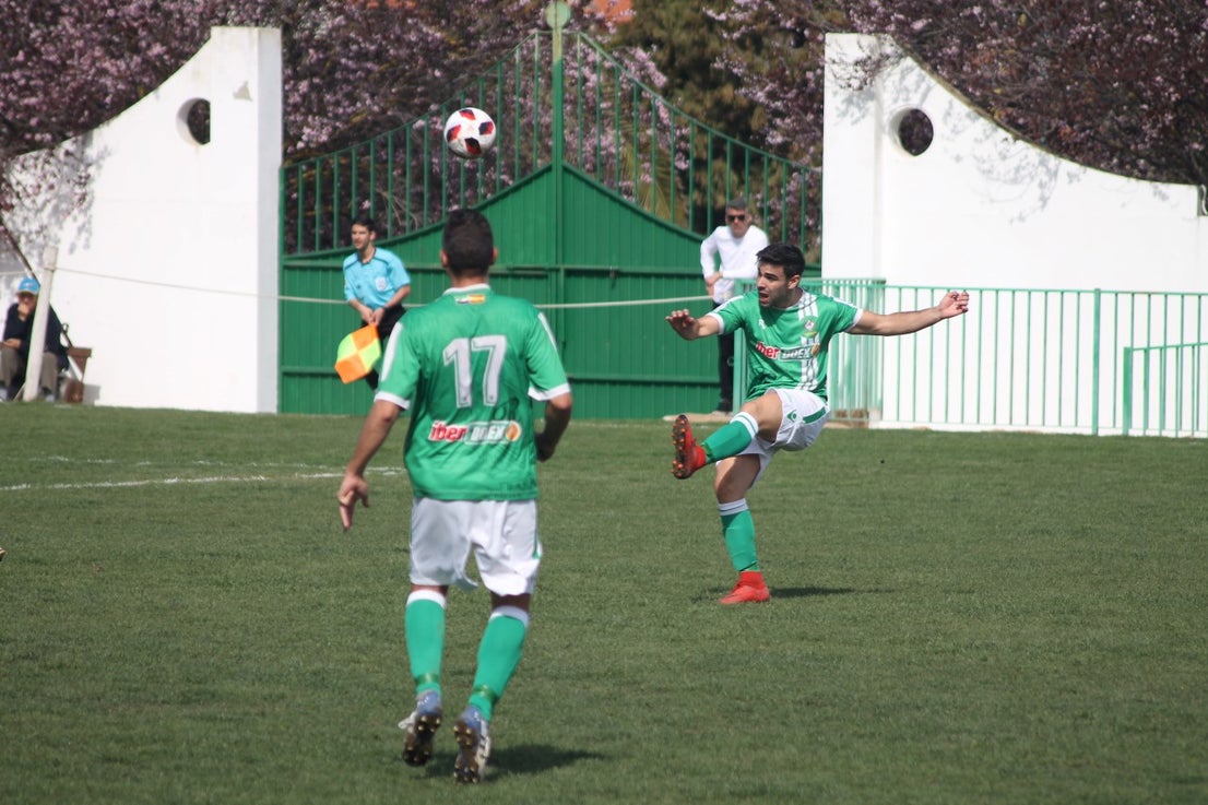 Imágenes del encuentro correspondiente a la vigesimoséptima jornada de liga de Tercera División disputado en el Municipal de San Roque, que acabó 3-2 (03-03-2019)