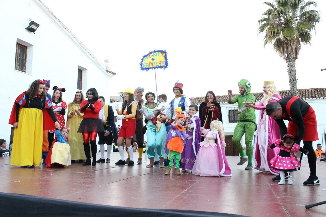 Imágenes de los participantes del Carnaval de Valverde de Leganés (02-03-2019)