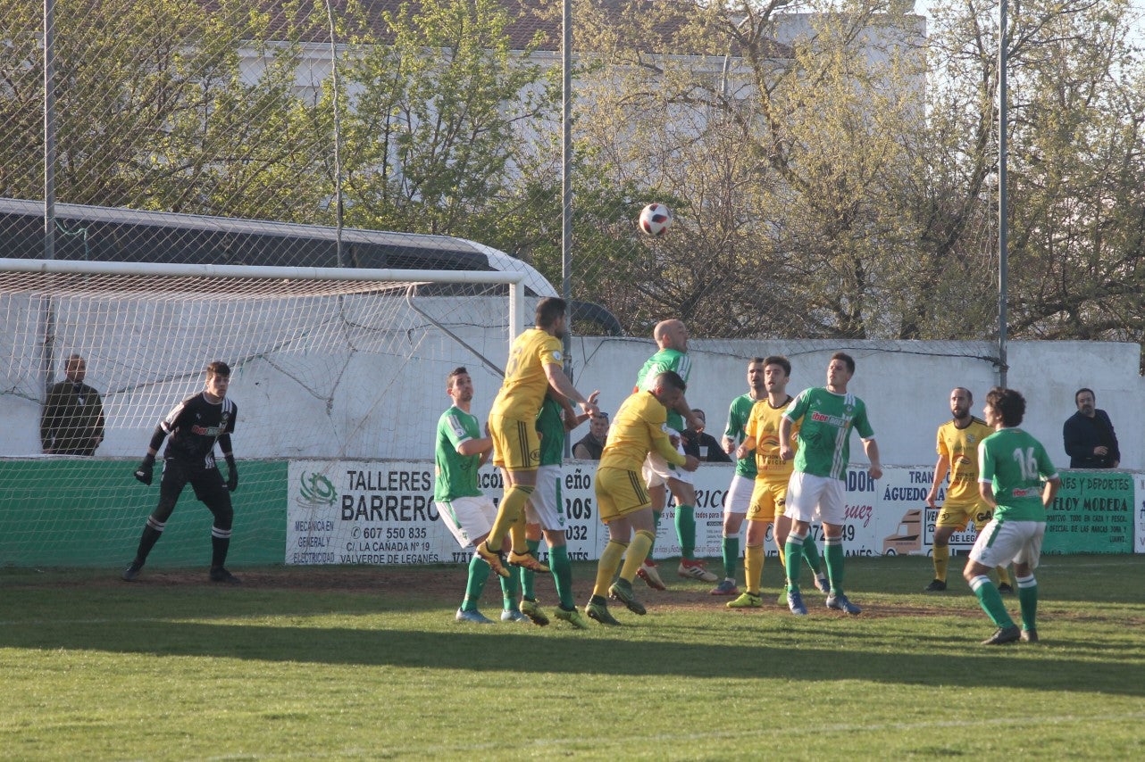 Imágenes del encuentro de la vigesimonovena jornada de liga de Tercera División disputado en el Municipal de San Roque y que finalizó con empate a cero (17-03-2019I
