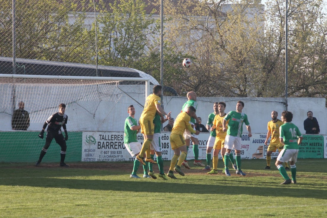 Imágenes del encuentro de la vigesimonovena jornada de liga de Tercera División disputado en el Municipal de San Roque y que finalizó con empate a cero (17-03-2019I