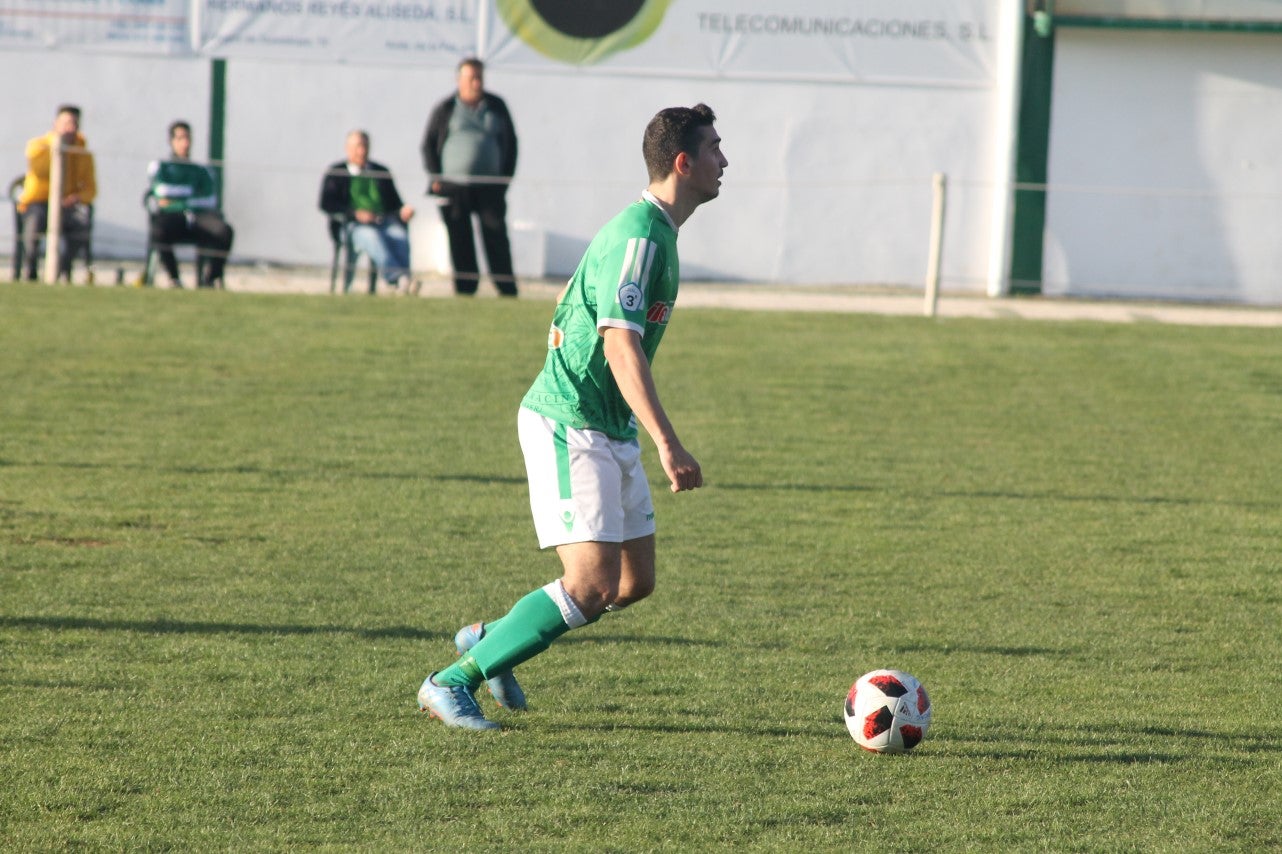 Imágenes del encuentro de la vigesimonovena jornada de liga de Tercera División disputado en el Municipal de San Roque y que finalizó con empate a cero (17-03-2019I