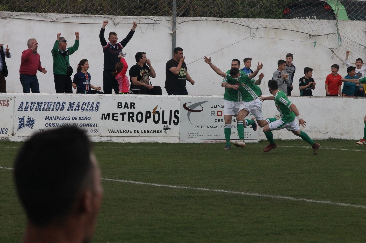 Imágenes del encuentro de la trigésimo primera jornada de Tercera División disputado en el Municipal de San roque y que acabó con 1-2 (31-03-2019)
