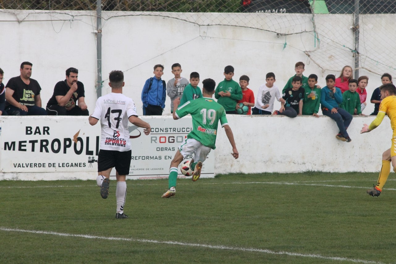 Imágenes del encuentro de la trigésimo primera jornada de Tercera División disputado en el Municipal de San roque y que acabó con 1-2 (31-03-2019)
