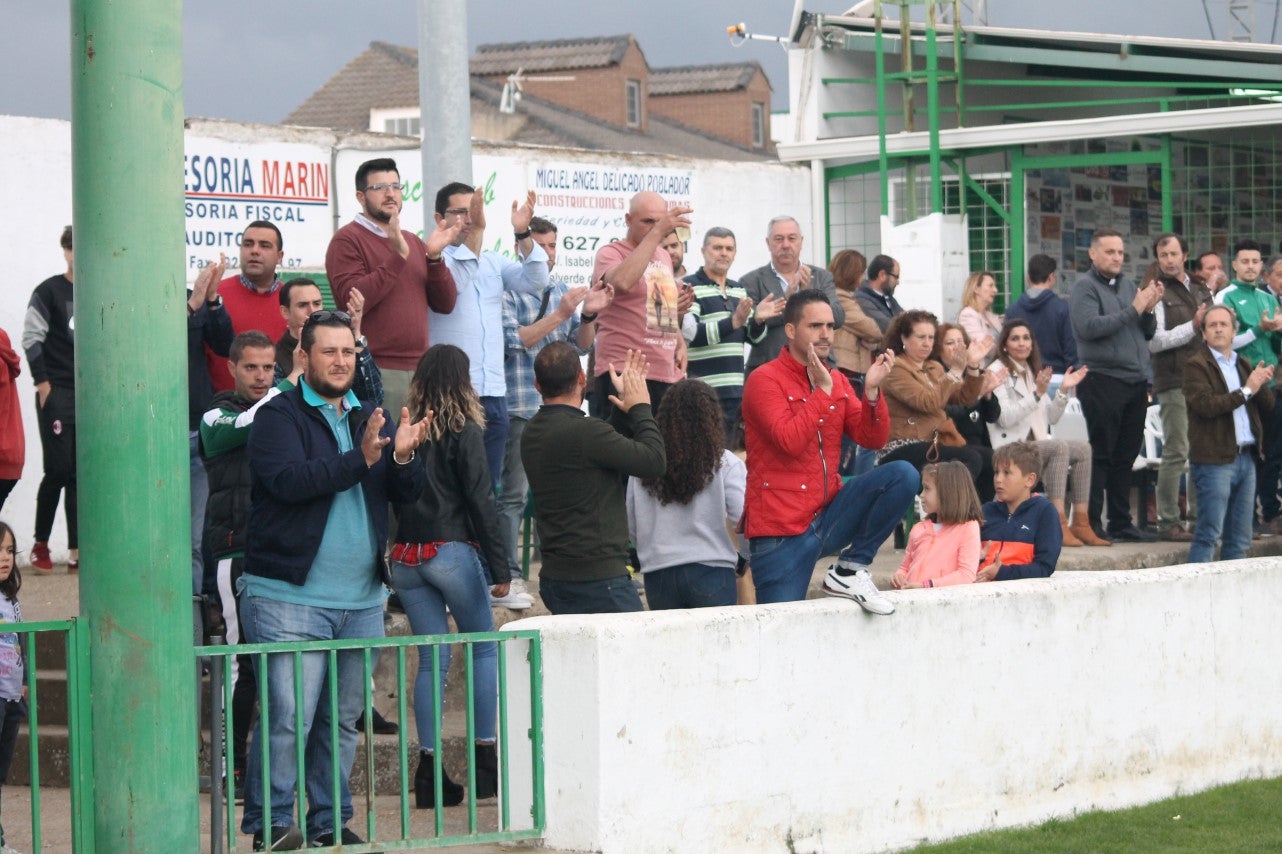 Imágenes del encuentro de la trigésimo primera jornada de Tercera División disputado en el Municipal de San roque y que acabó con 1-2 (31-03-2019)
