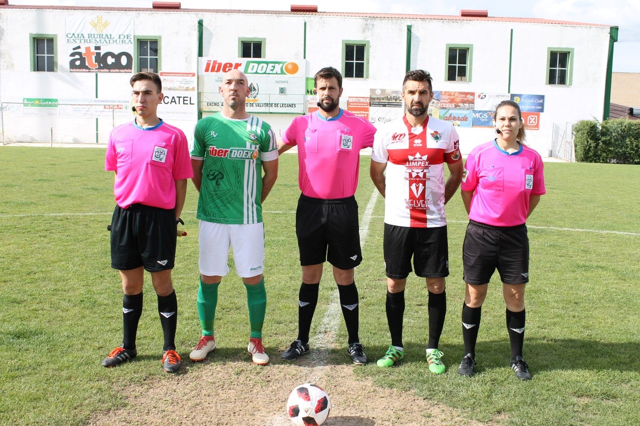 Imágenes del encuentro de la 33ª jornada de liga de la Tercera División disputado en el Municipal de San Roque y que finalizó con 2-1 (14-04-2019)